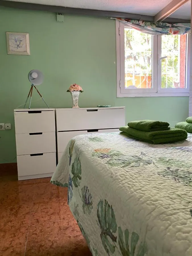 Estudio En La Playa De Calafell. Barcelona Calafell